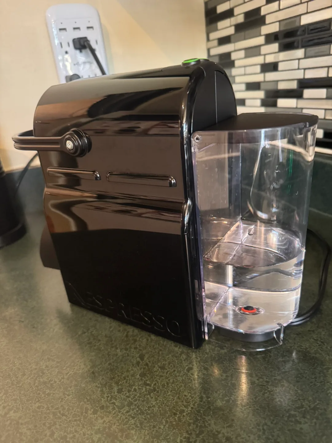 Nespresso Essenza Mini Coffee Machine - Black image indicator(6)