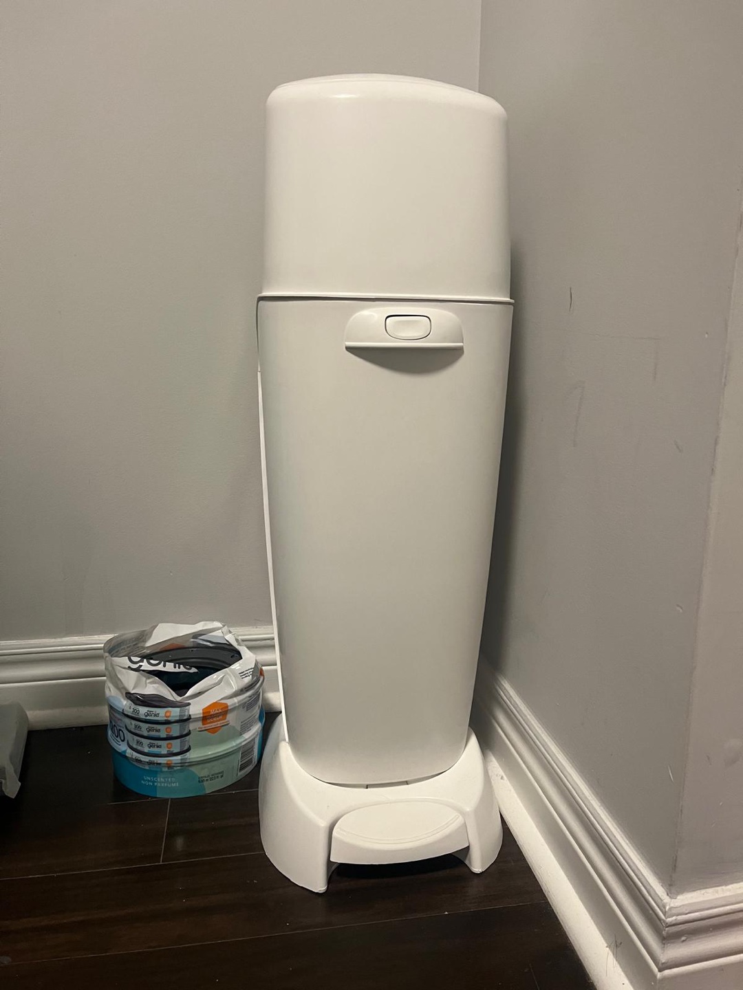 Diaper Genie Elite Diaper Pail - Includes 2 refills.