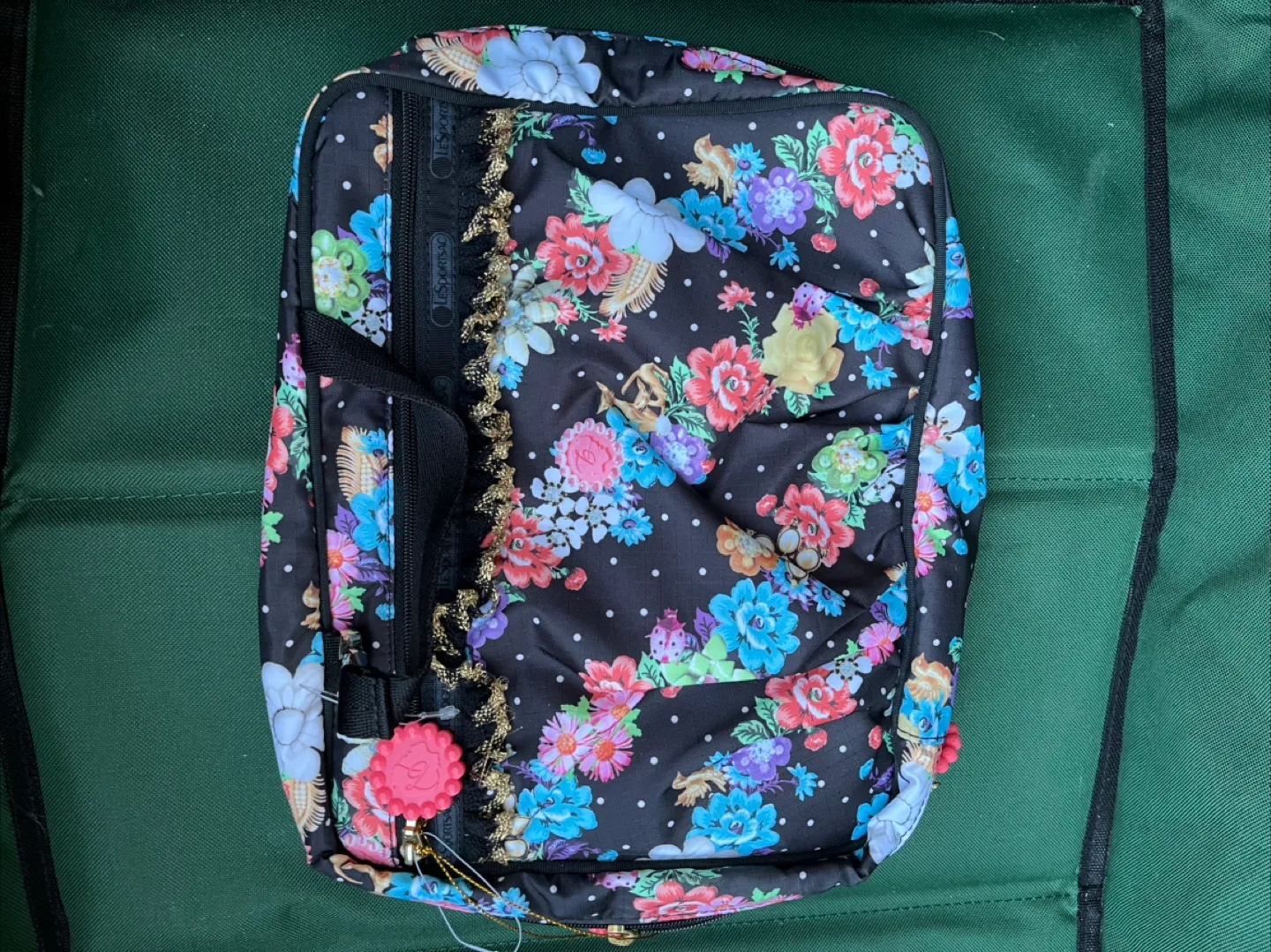 Four stylish handbags image indicator(2)