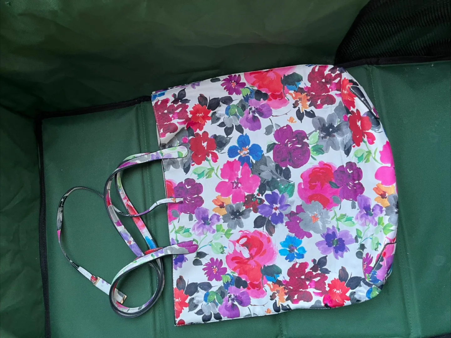 Four stylish handbags thumbnail
