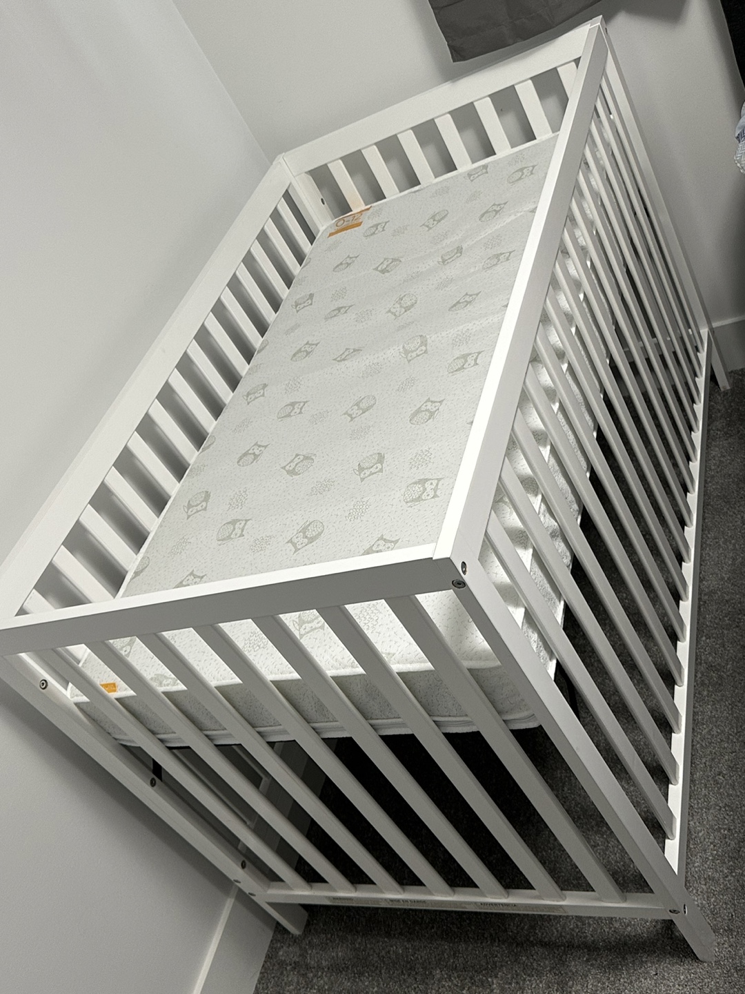 5-in-1 Convertable Crib with Mattress - photo 2