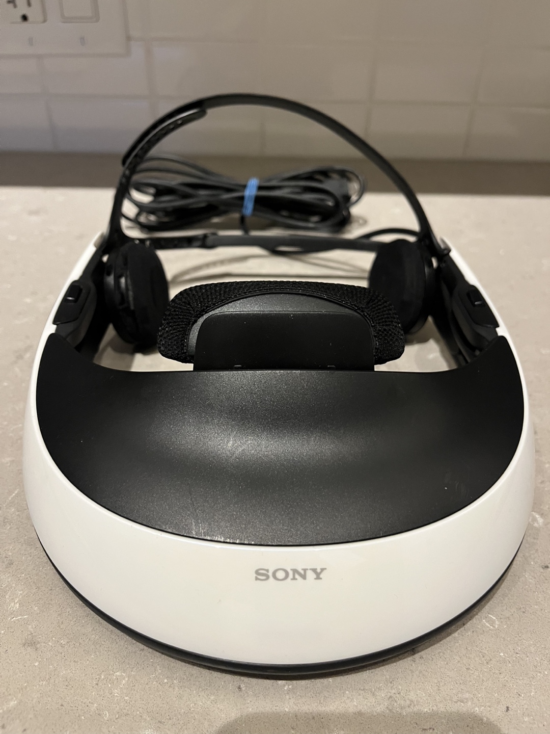 Sony HMZ-T1 Personal 3D Viewer