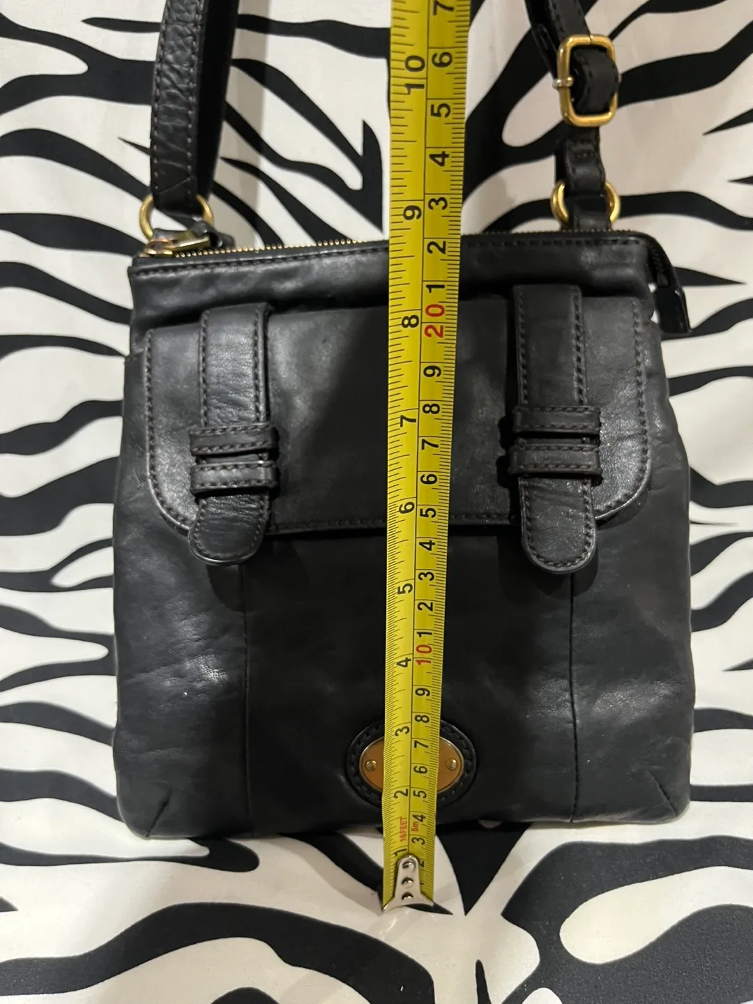 🖤 Black Fossil Maddox Leather Cross Body Bag 🖤 image indicator(9)