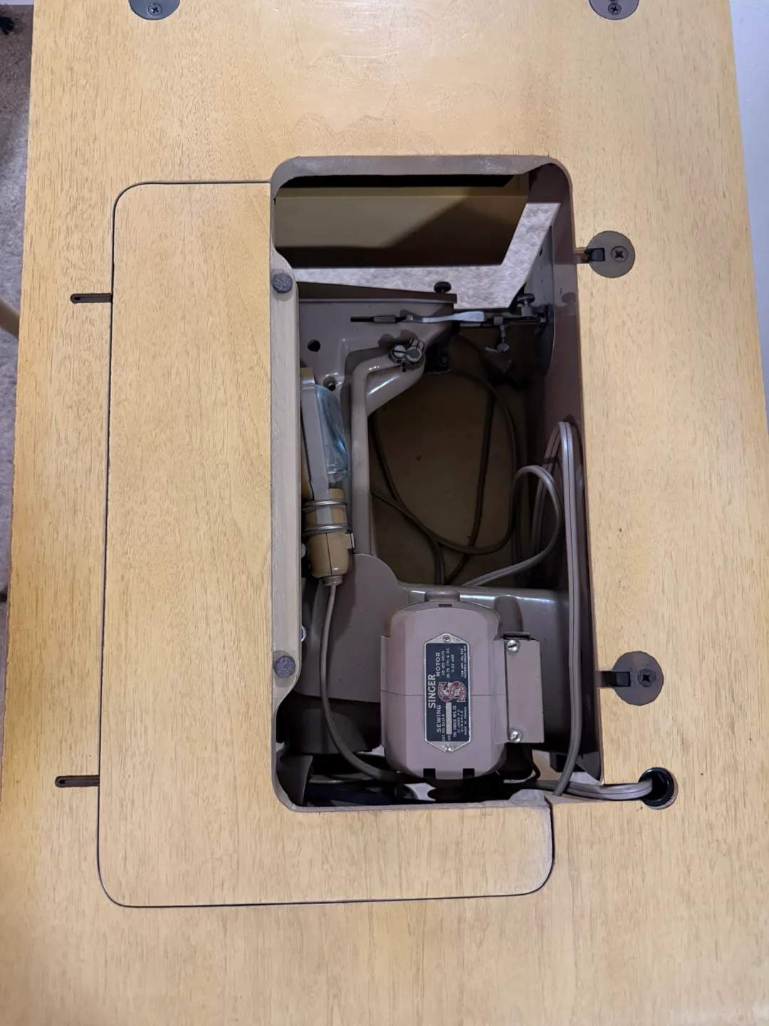 Vintage Singer 319K Sewing Machine with Cabinet and Accessories image indicator(8)