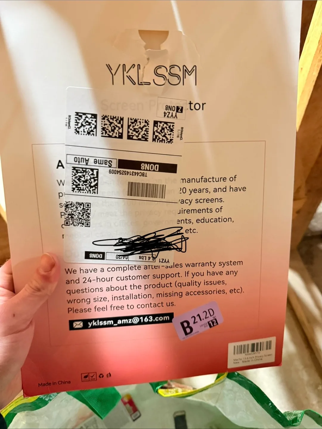 Privacy screen protector for MacBook Air m4 13inch image indicator(2)