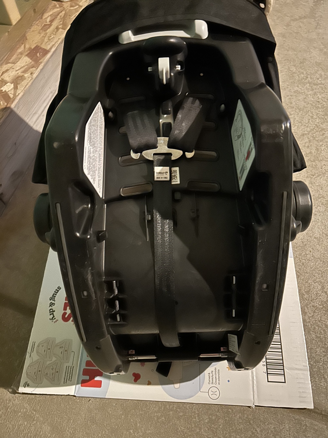 Infant Car Seat and Base- Graco SnugRide SnugLock 35 LX - photo 2