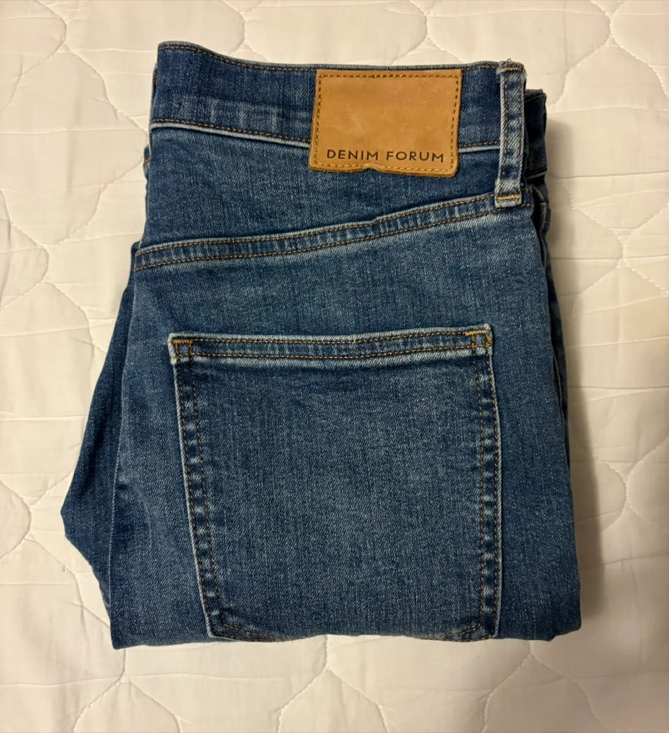 Denim Forum Jeans & Shorts - Sizes 28 & 29 image indicator(3)