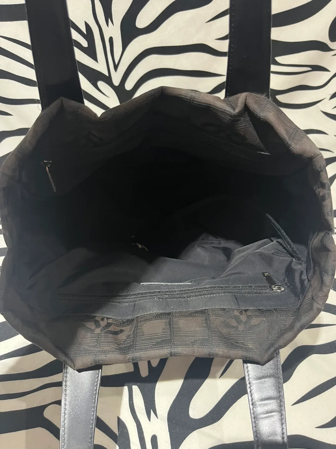 Chanel New Travel line Tote Bag Nylon Black & Brown image indicator(6)