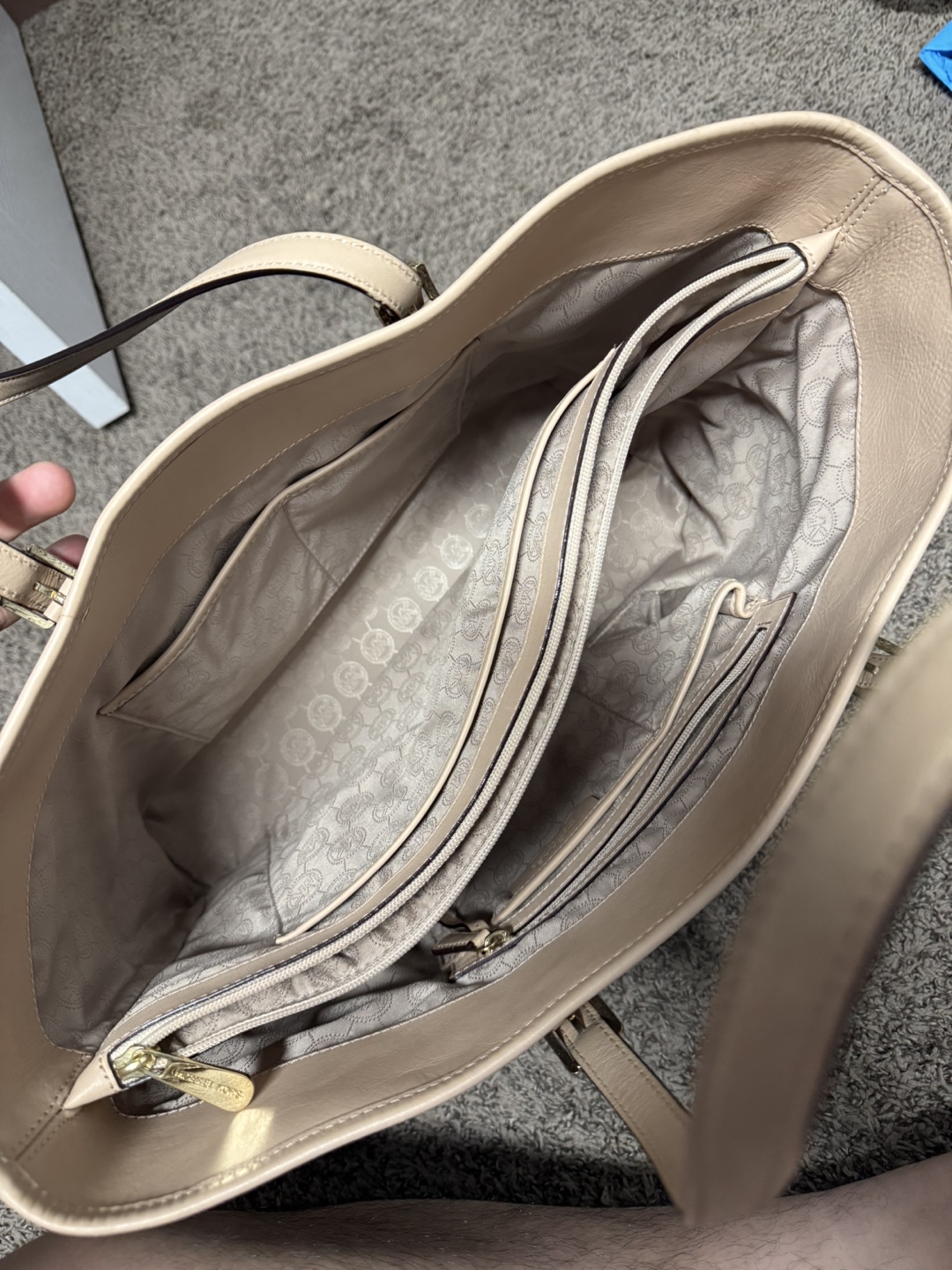 Michael Kors Jet Set Tote - photo 5