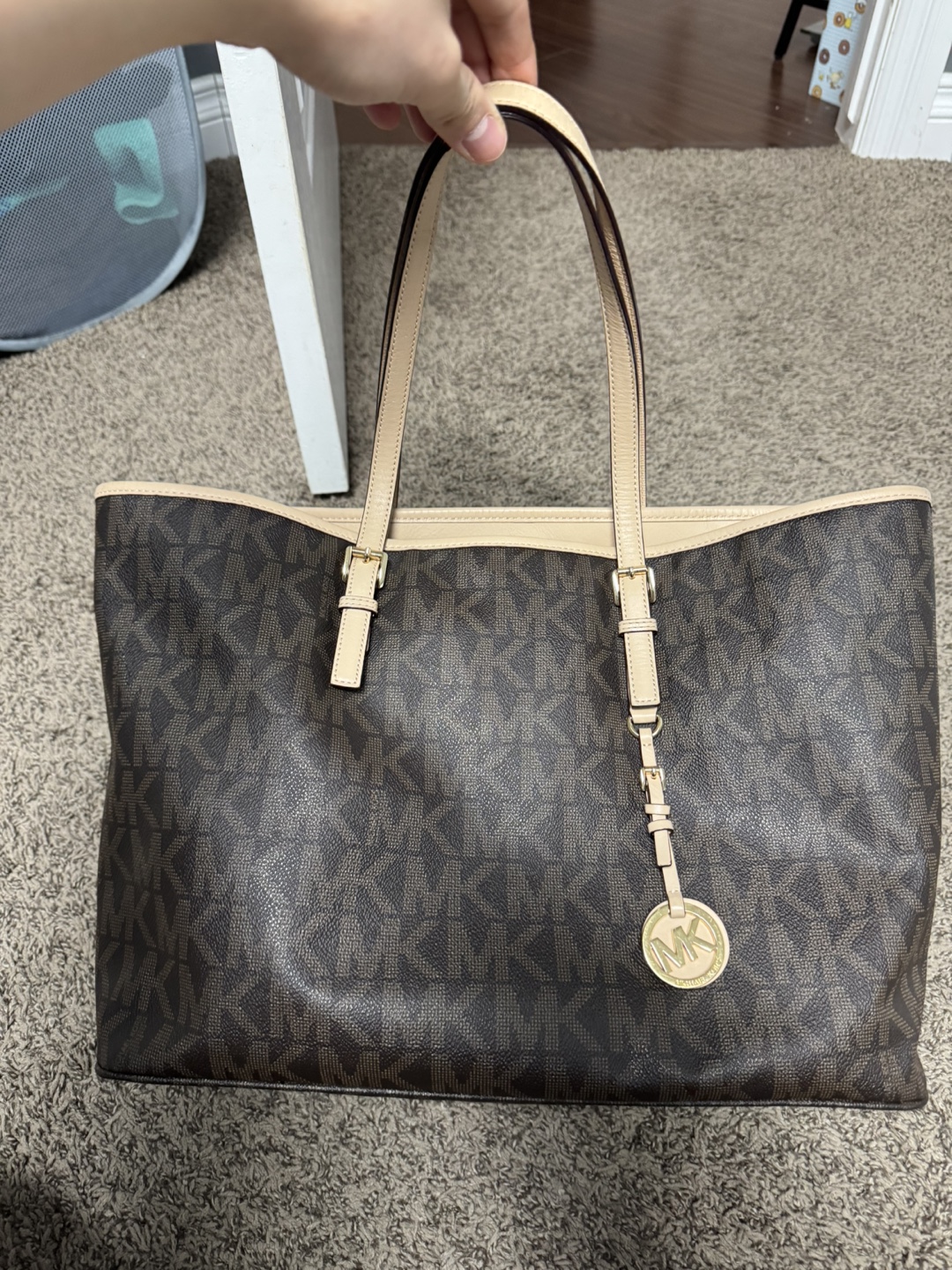 Michael Kors Jet Set Tote - photo 2