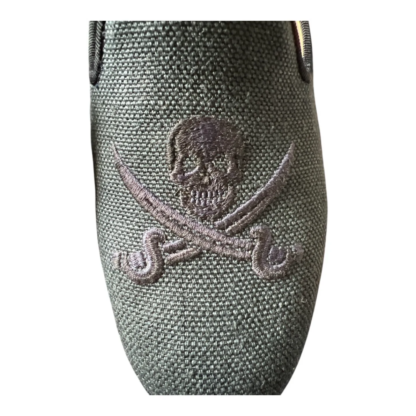 Stubbs & Wootton Men's Size 10 Skull & Crossbones Canvas Loafers image indicator(4)