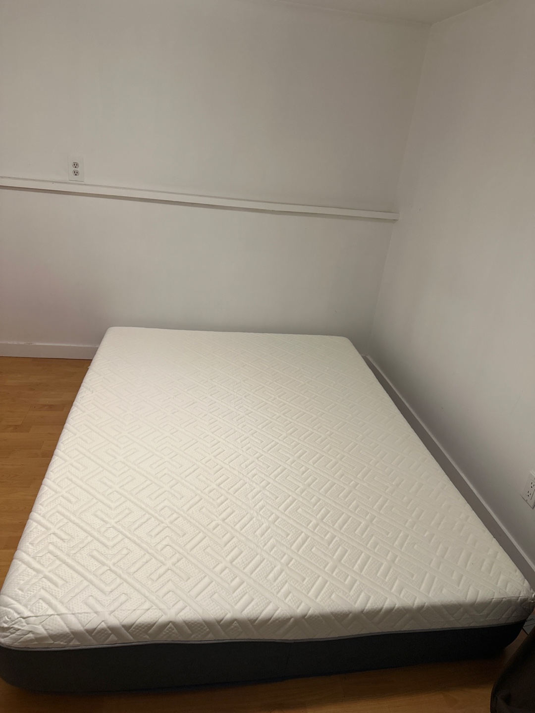 Queen Mattress - photo 2