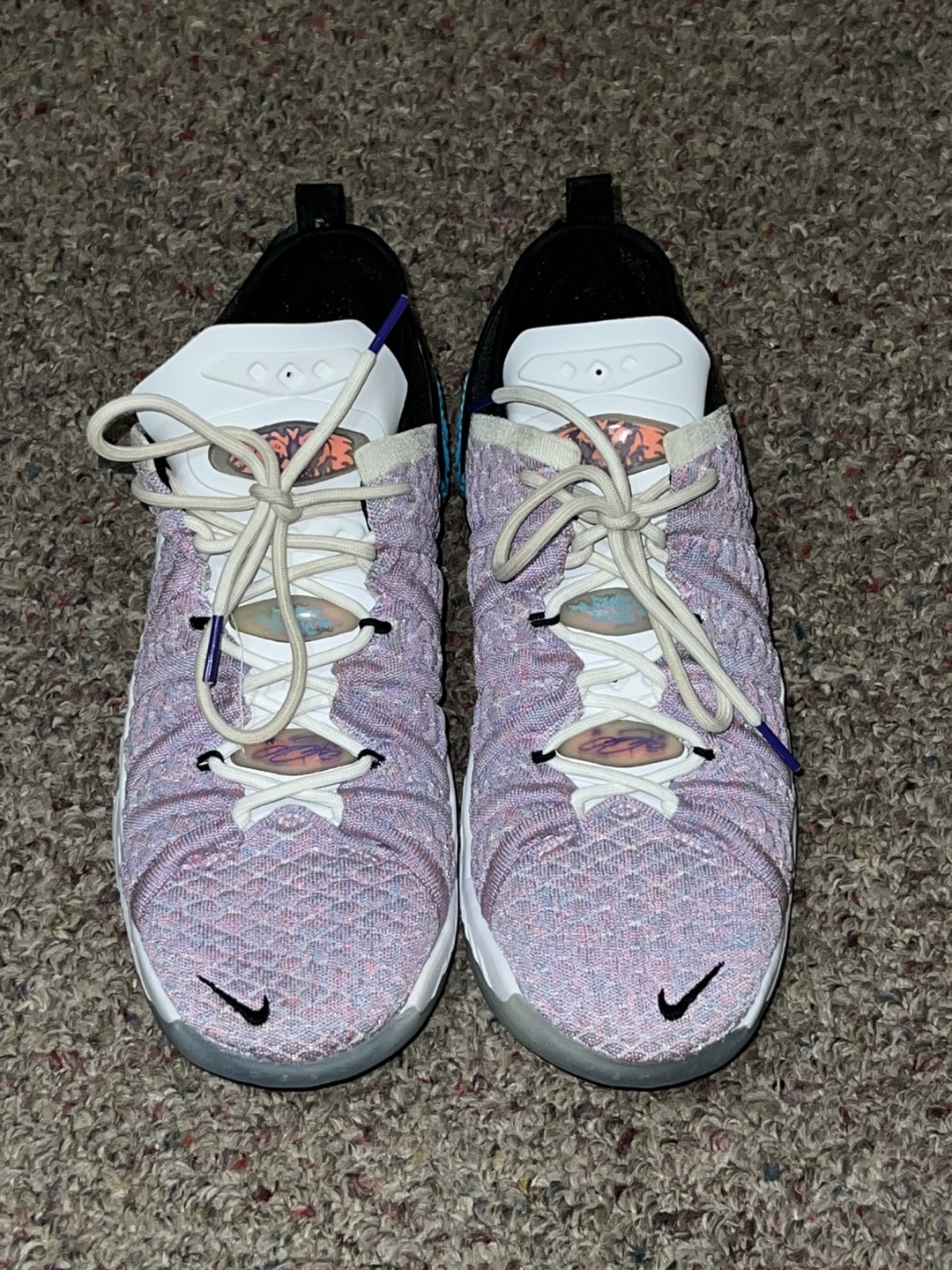 Lebron 18 ‘Graffiti’