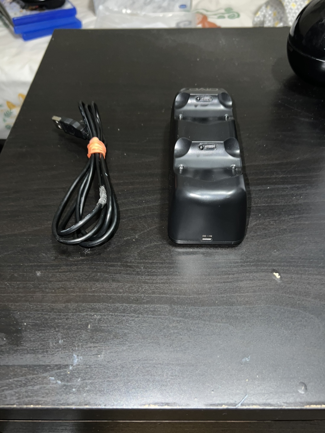 OVG Dual PS4 Controller Charger - photo 2