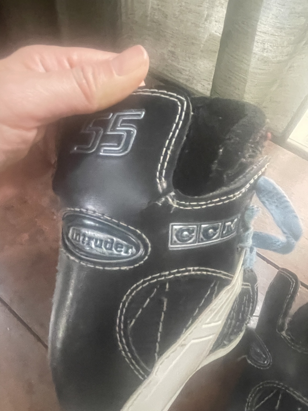 CCM Hockey Skates - Size 11J - photo 5