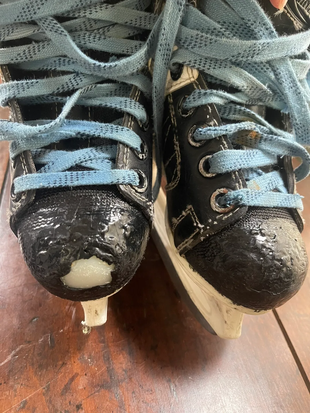 CCM Hockey Skates - Size 11J image indicator(2)