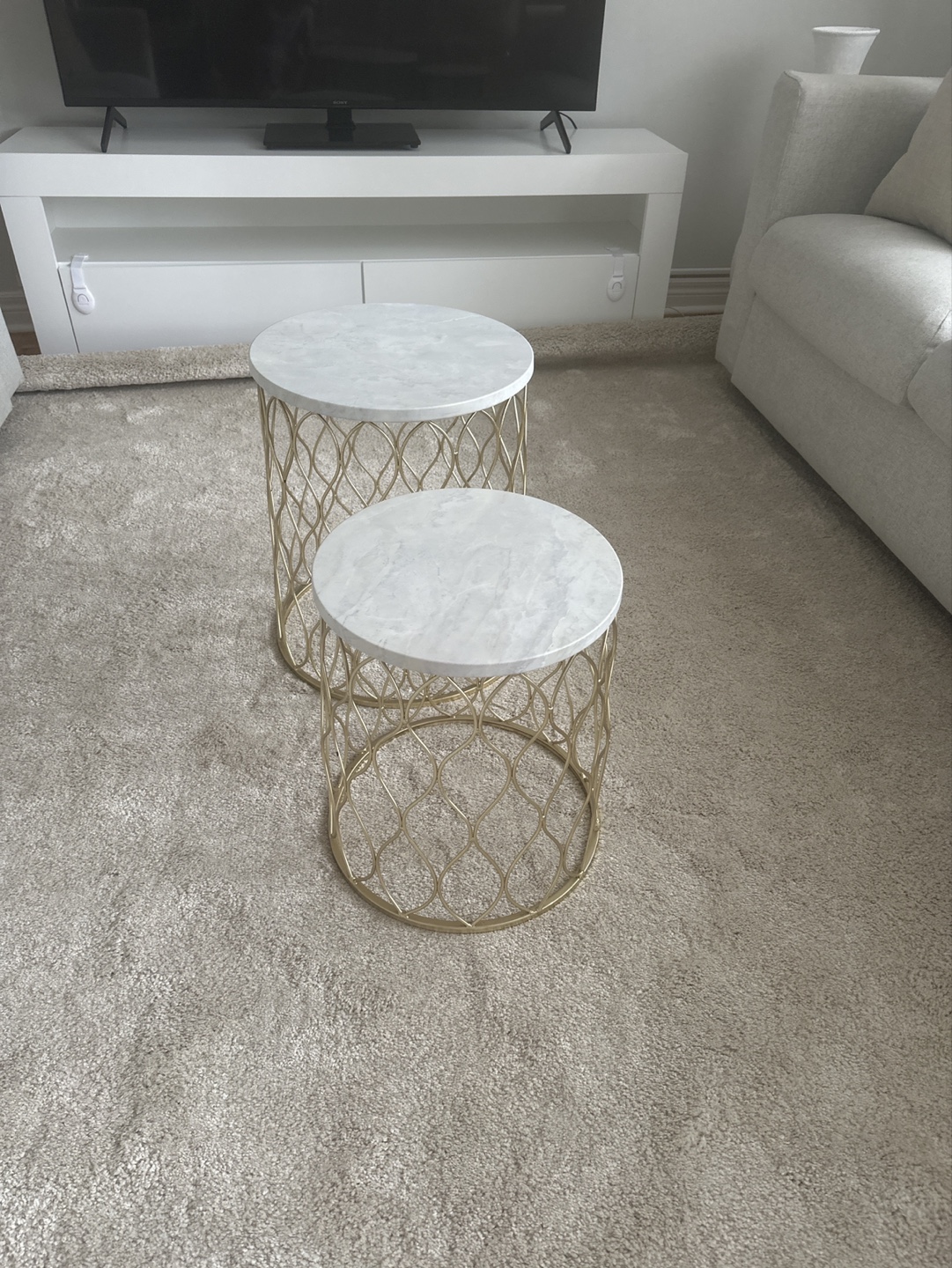 Pair of nesting tablets