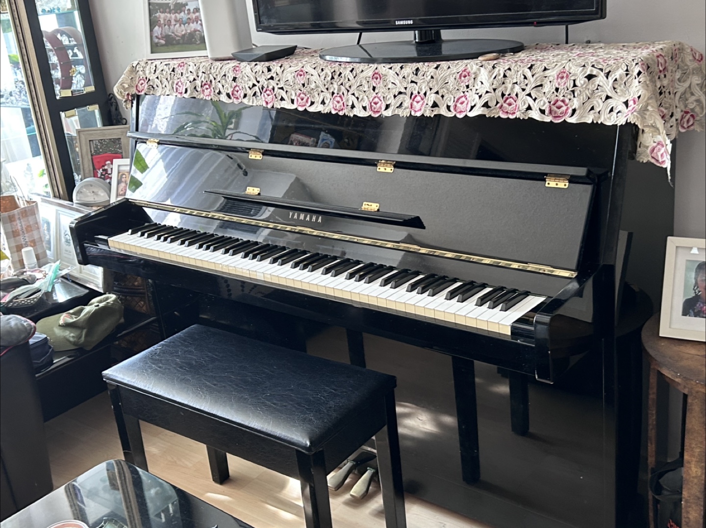 Yamaha Upright Piano with Bench - photo 2