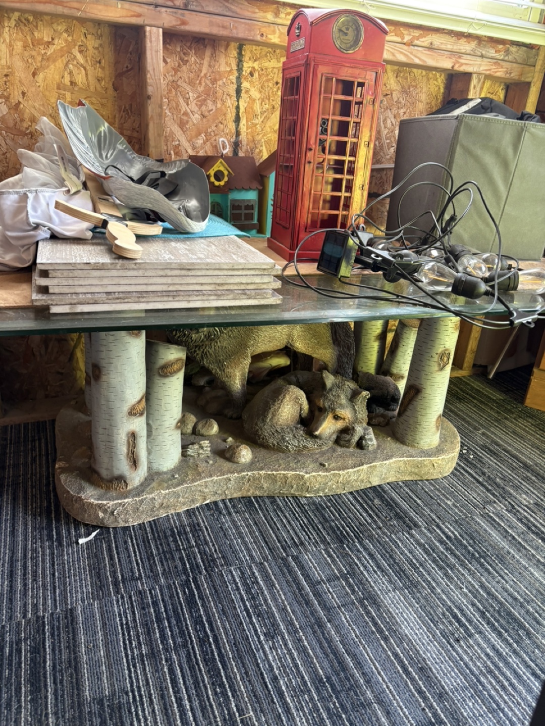 Wolf-themed Glass-top Coffee Table