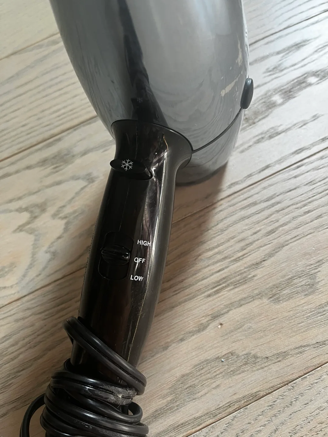 Revlon Hair Dryer with ionic switch (silver) image indicator(4)