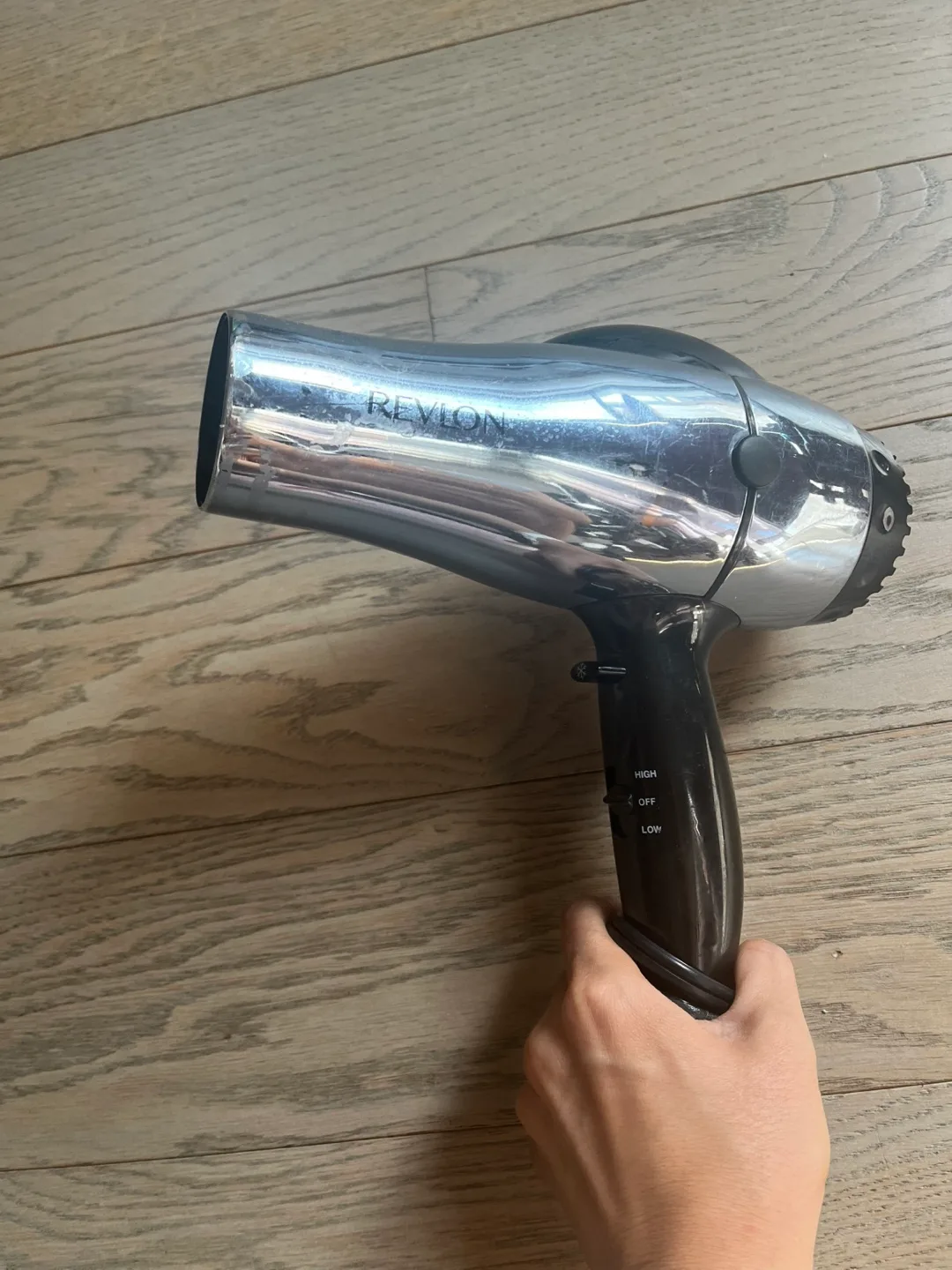 Revlon Hair Dryer with ionic switch (silver) image indicator(2)