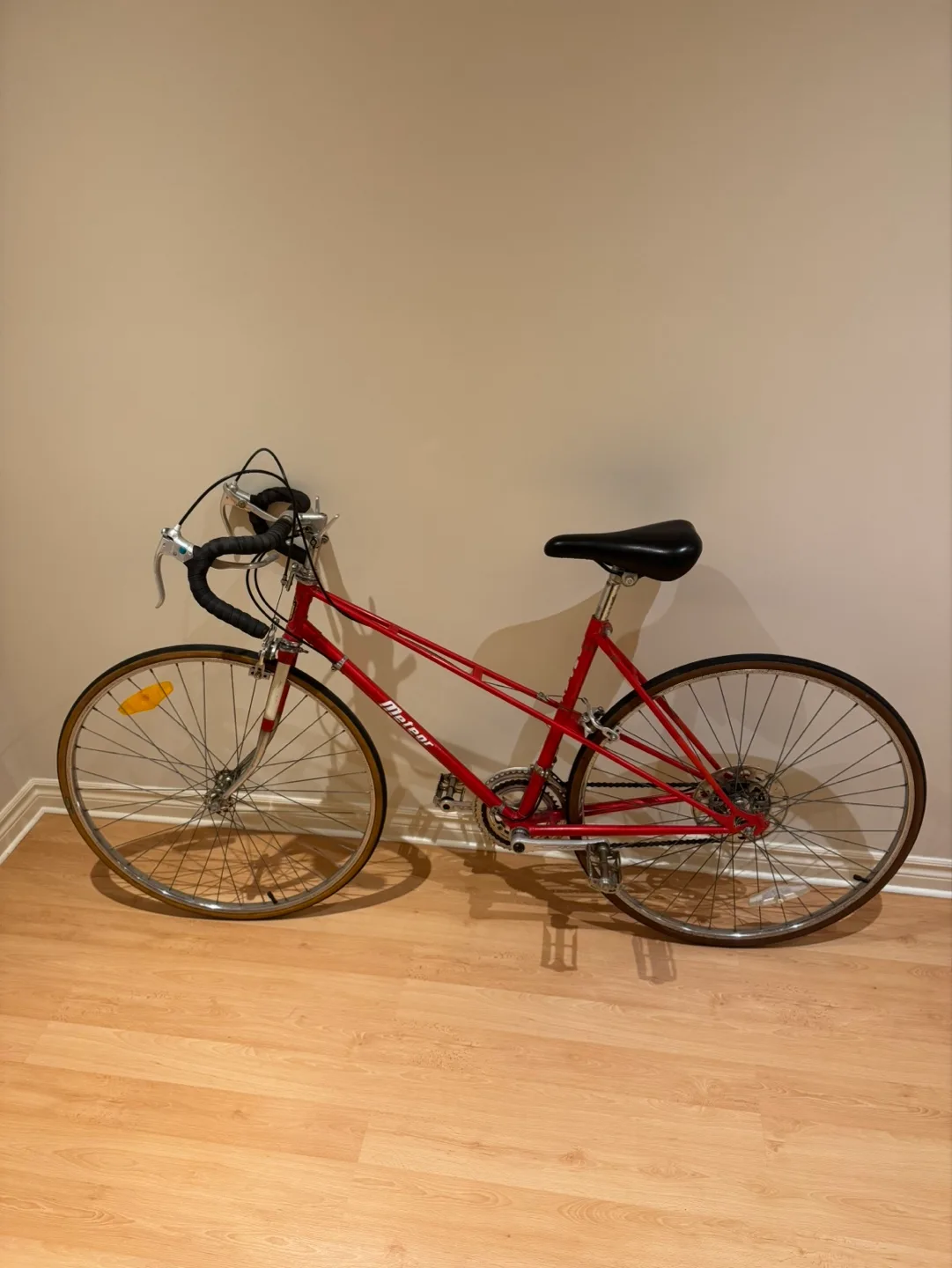 Vintage Meteor Road Bicycle image indicator(5)