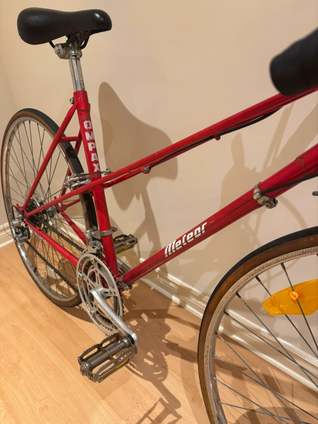 Vintage Meteor Road Bicycle image indicator(4)