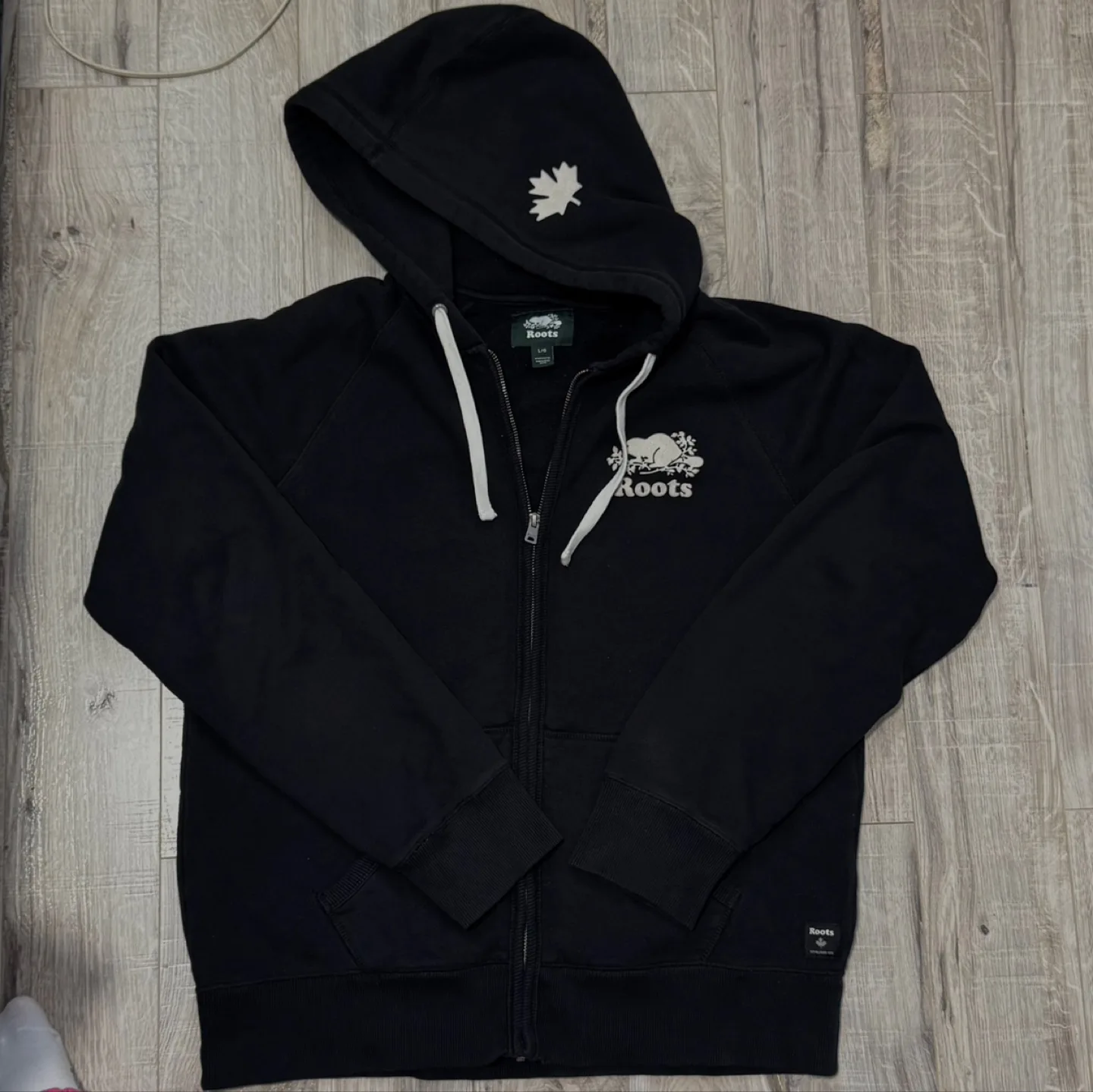 Roots Men's Black Zip-Up Hoodie - Size Large image indicator(2)