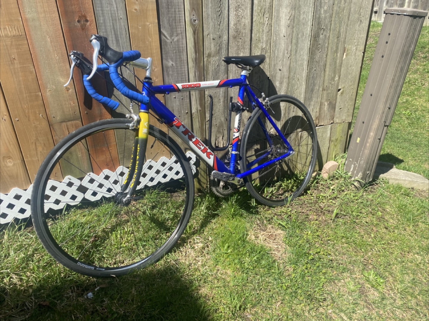TREK ROAD BIKE NEED GONE ASAP