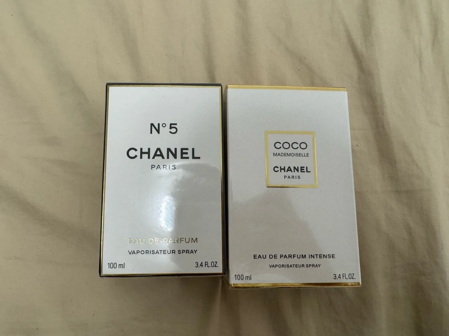 Luxury Perfume Collection image indicator(4)