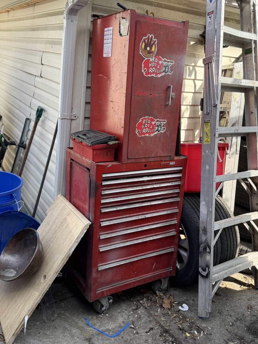 Red Rolling Tool Chest