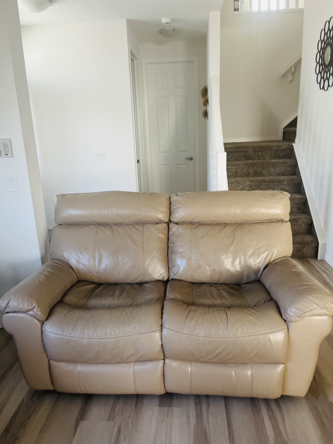 Beige Leather Recliner Set - Sofa, Loveseat, and Chair - photo 4