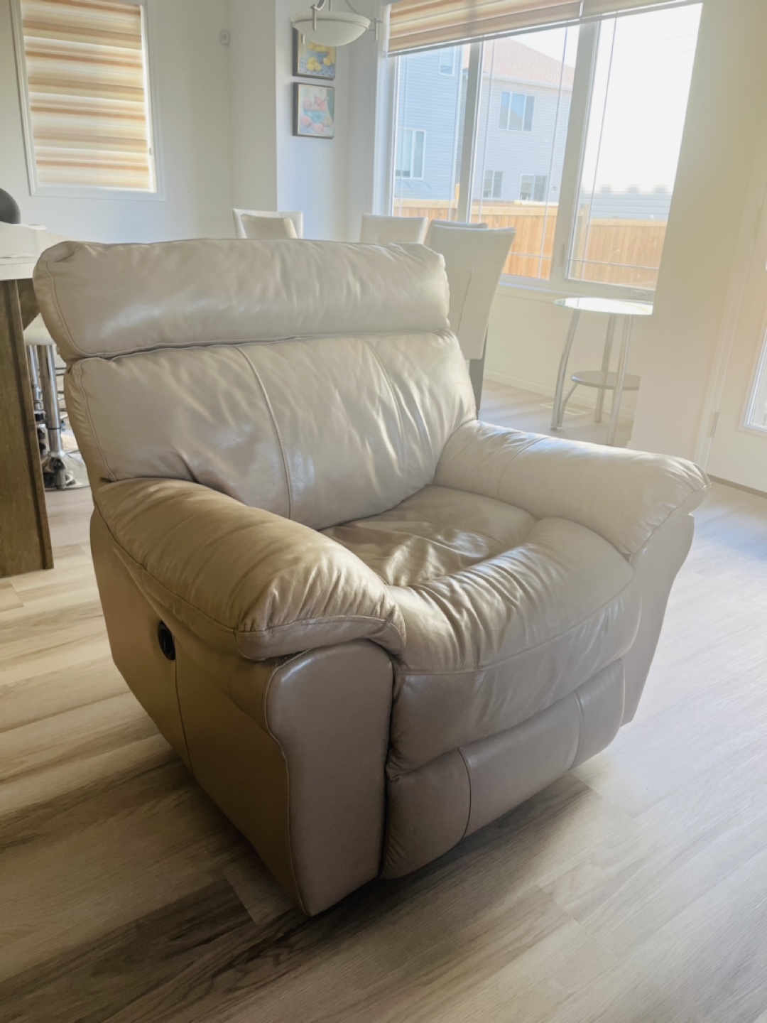 Beige Leather Recliner Set - Sofa, Loveseat, and Chair - photo 3