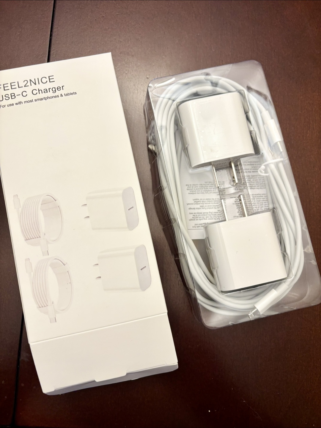 NEW 6' + 10' Lightning to USB-C Cords + Chargers PU Fort Garry - photo 4