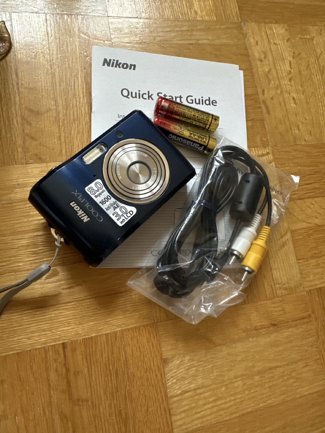 Nikon Coolpix 80 Digital Camera with Accessories