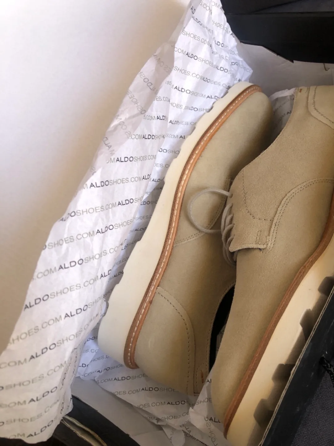 ALDO MUGGLI Beige Suede Oxfords - Size 8 image indicator(5)