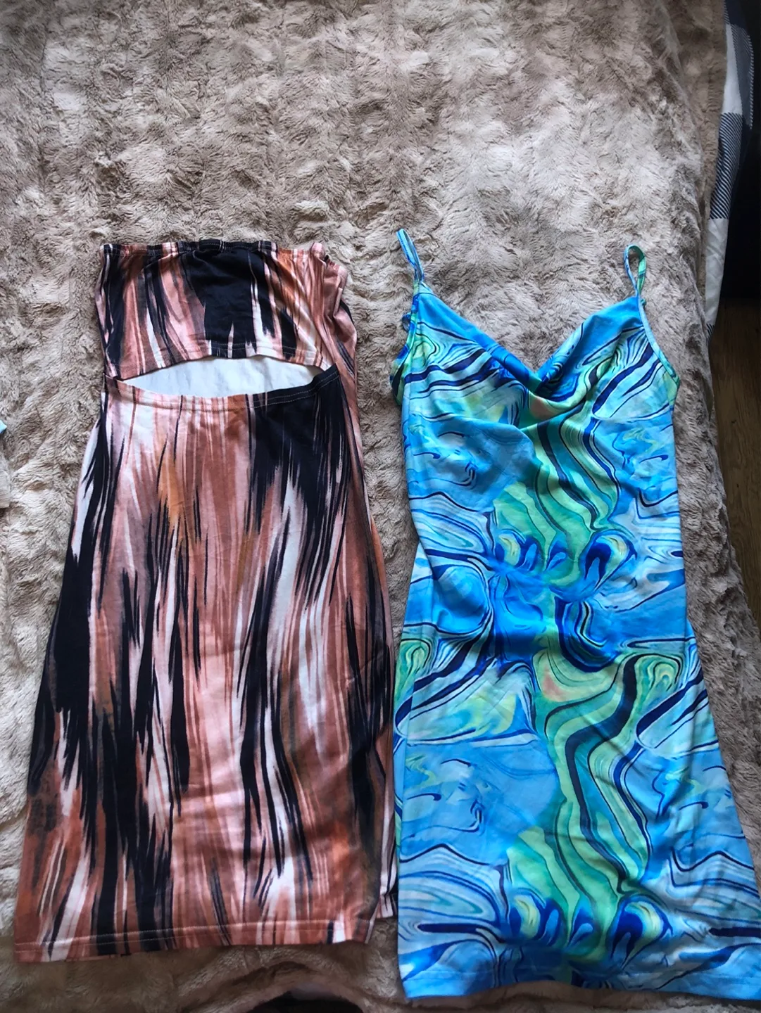 20 clothing bundle for 20$ image indicator(2)