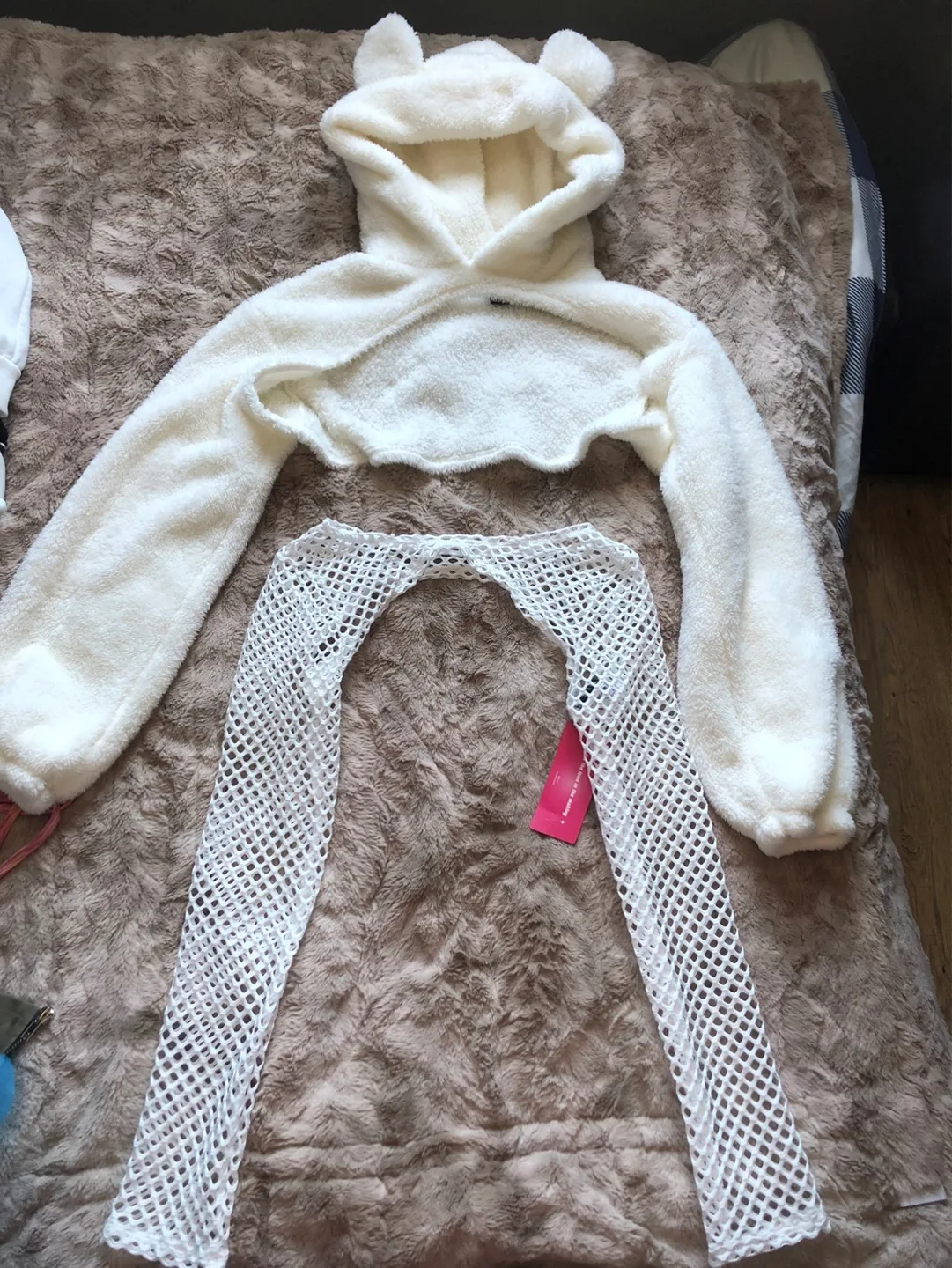 20 clothing bundle for 20$ image indicator(8)