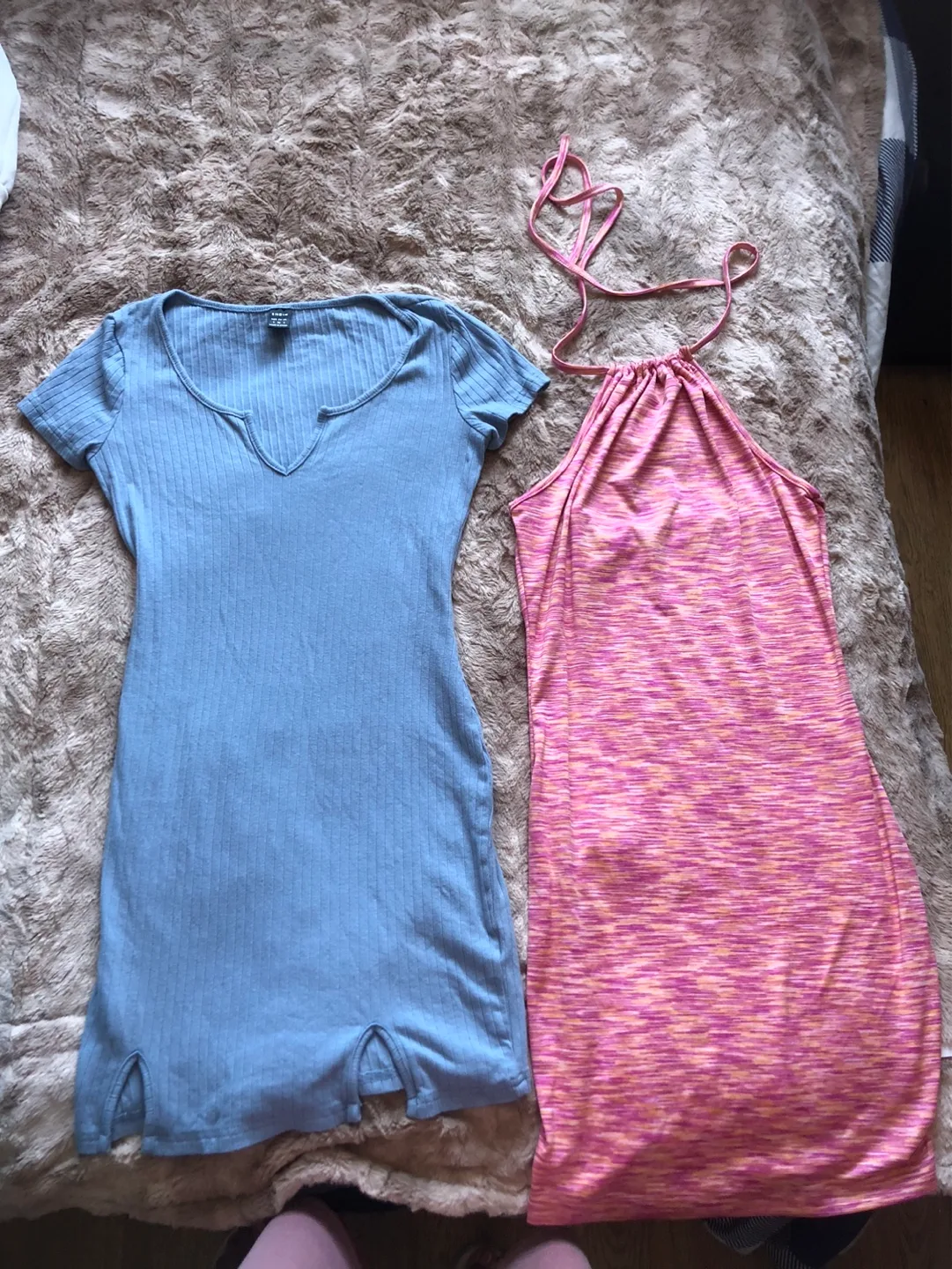 Pick & choose 15 clothes bundle image indicator(4)