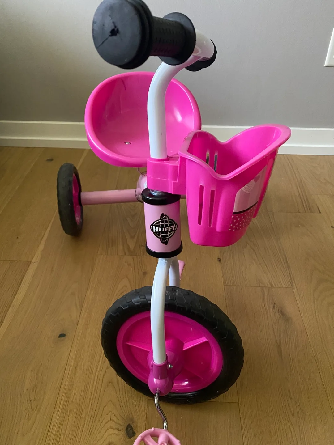 Pink Minnie Mouse Tricycle💚 image indicator(3)