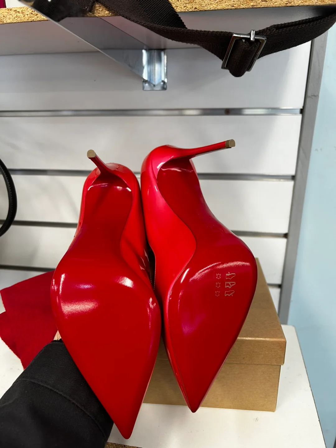 Christian Louboutin Pink Patent Leather Pumps image indicator(5)