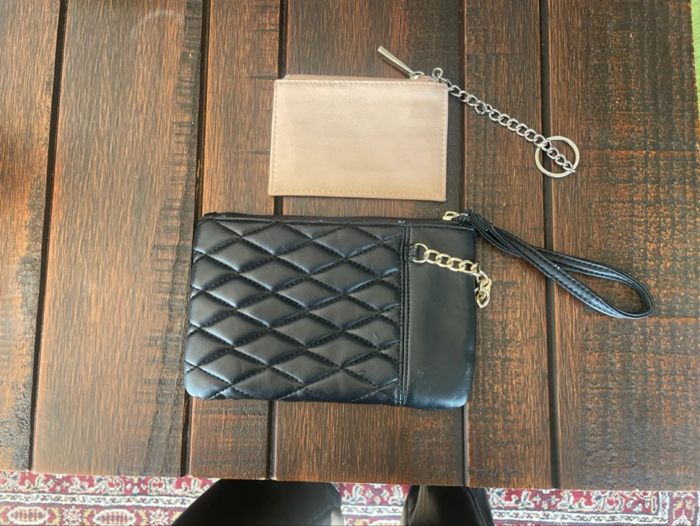 Free wristlet & change purse image indicator(2)