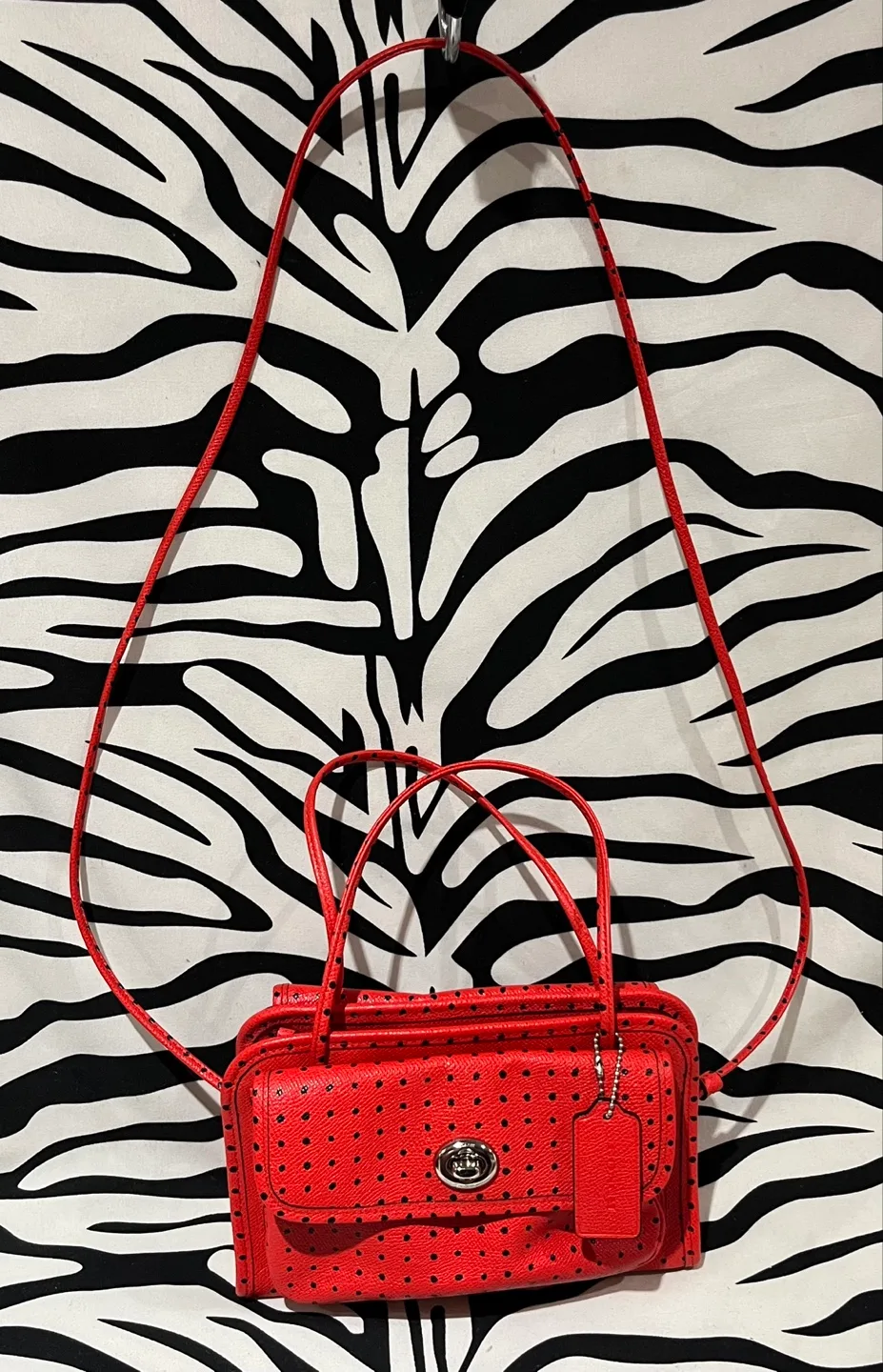 ❤️ Coach Red Polka Dot Shoulder Crossbody 2 Way Bag image indicator(2)