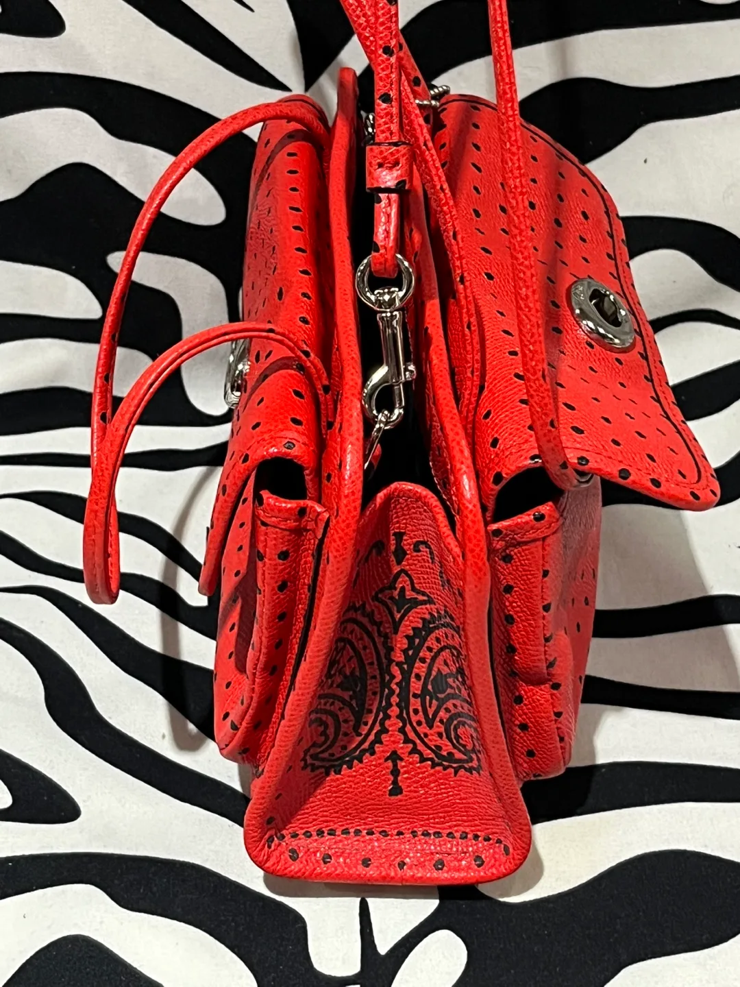 ❤️ Coach Red Polka Dot Shoulder Crossbody 2 Way Bag image indicator(6)