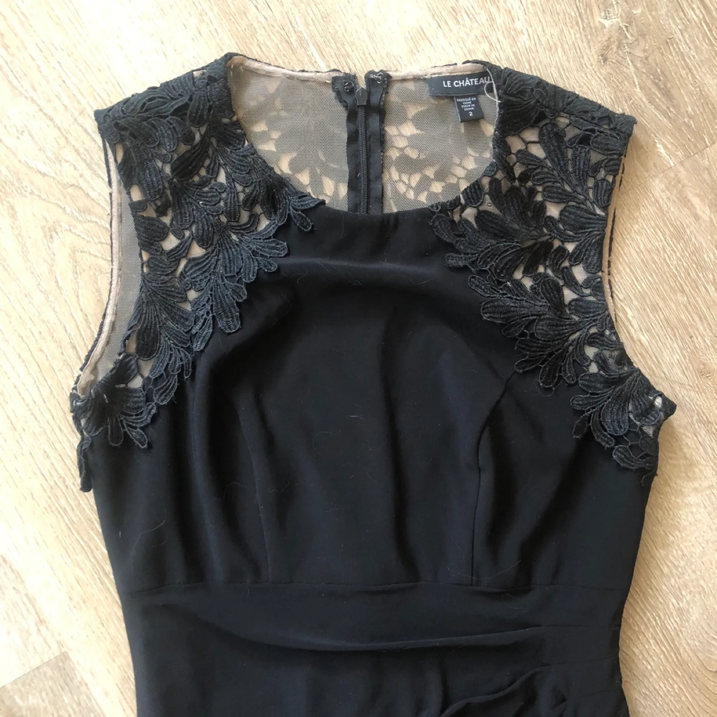 Le Chateau Formal Black Dress with Lace - Size 2 (Xsmall/Small) image indicator(5)