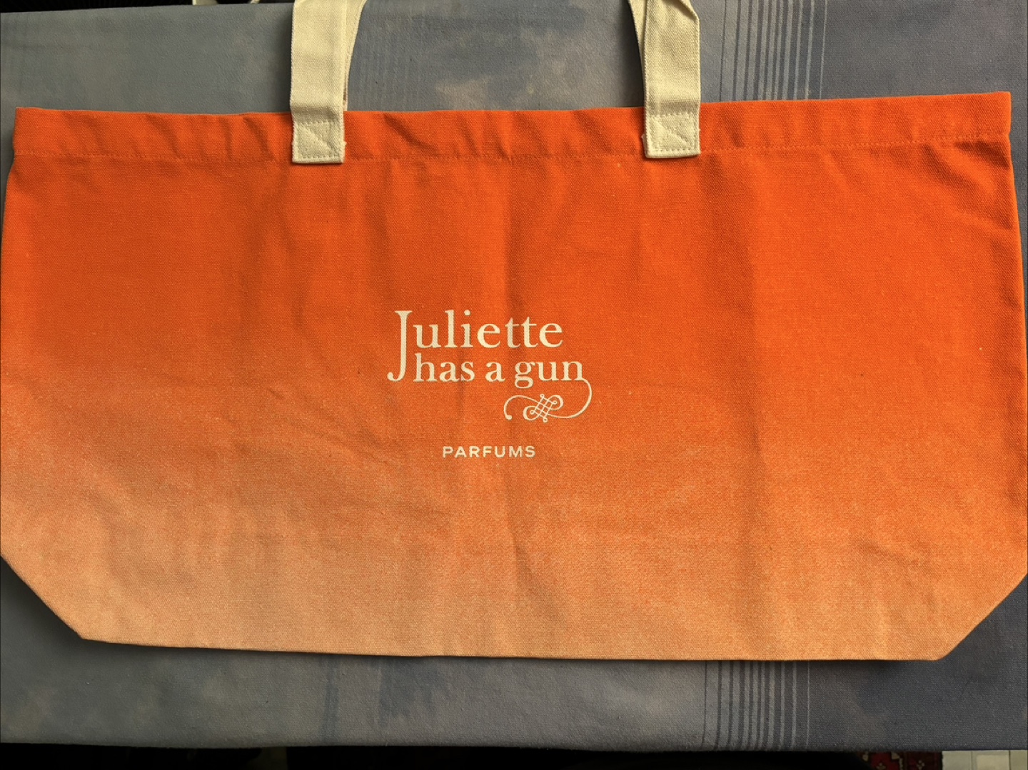 Juliette Has A Gun Perfume Set, Candle & Tote Bag - photo 3