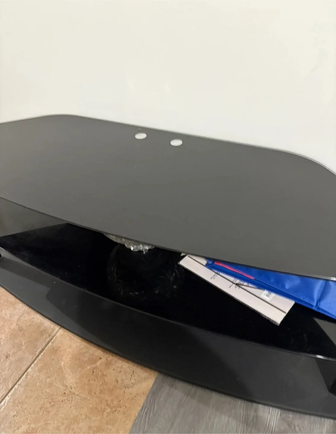 Black Glass TV Stand image indicator(4)