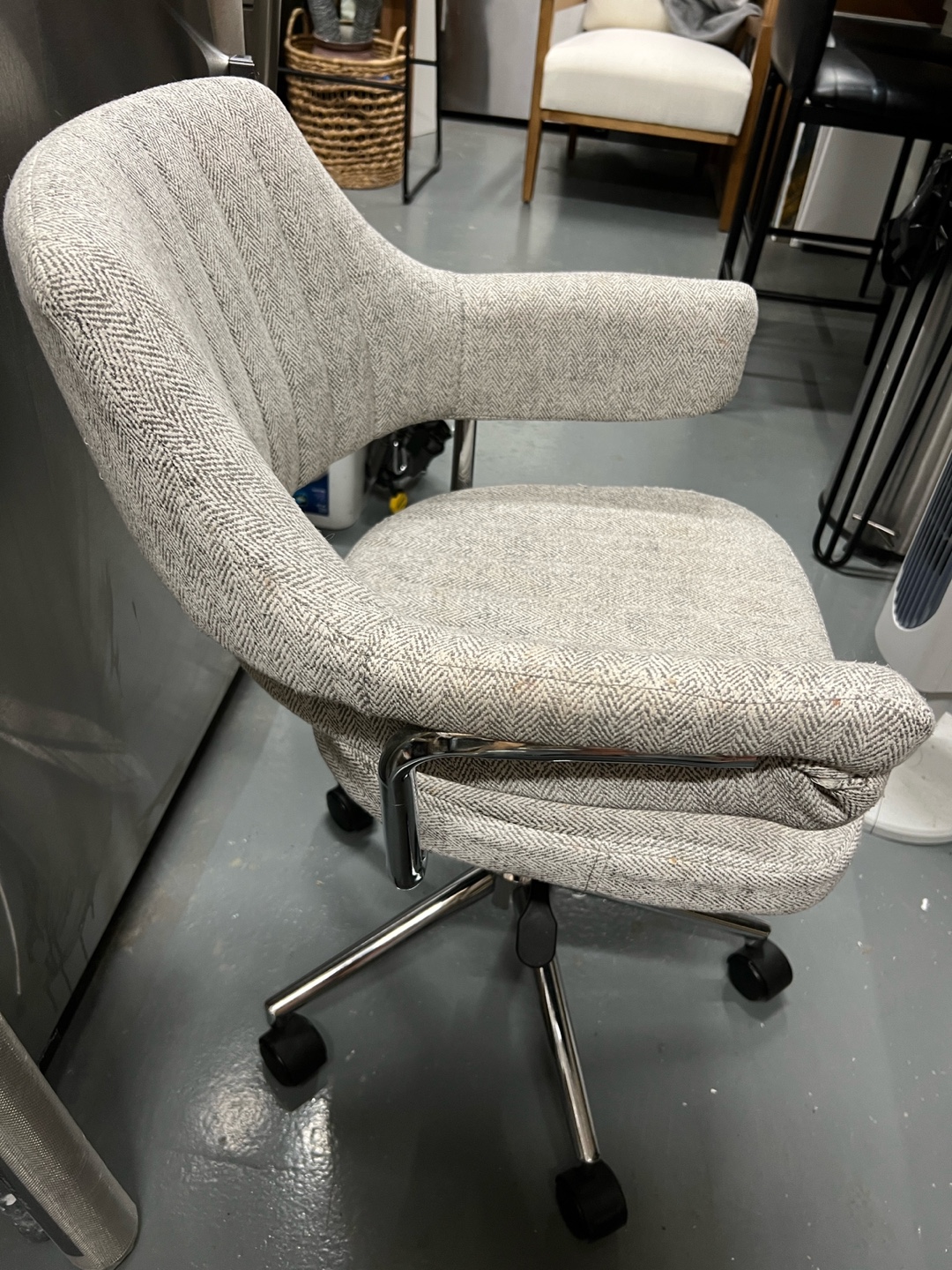 Gray Swivel Office Chair with Armrests
