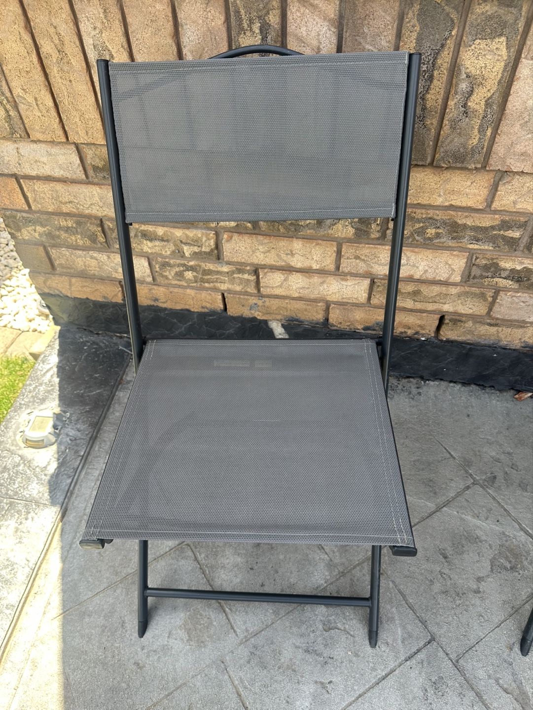 Set of four grey folding patio chairs - photo 3