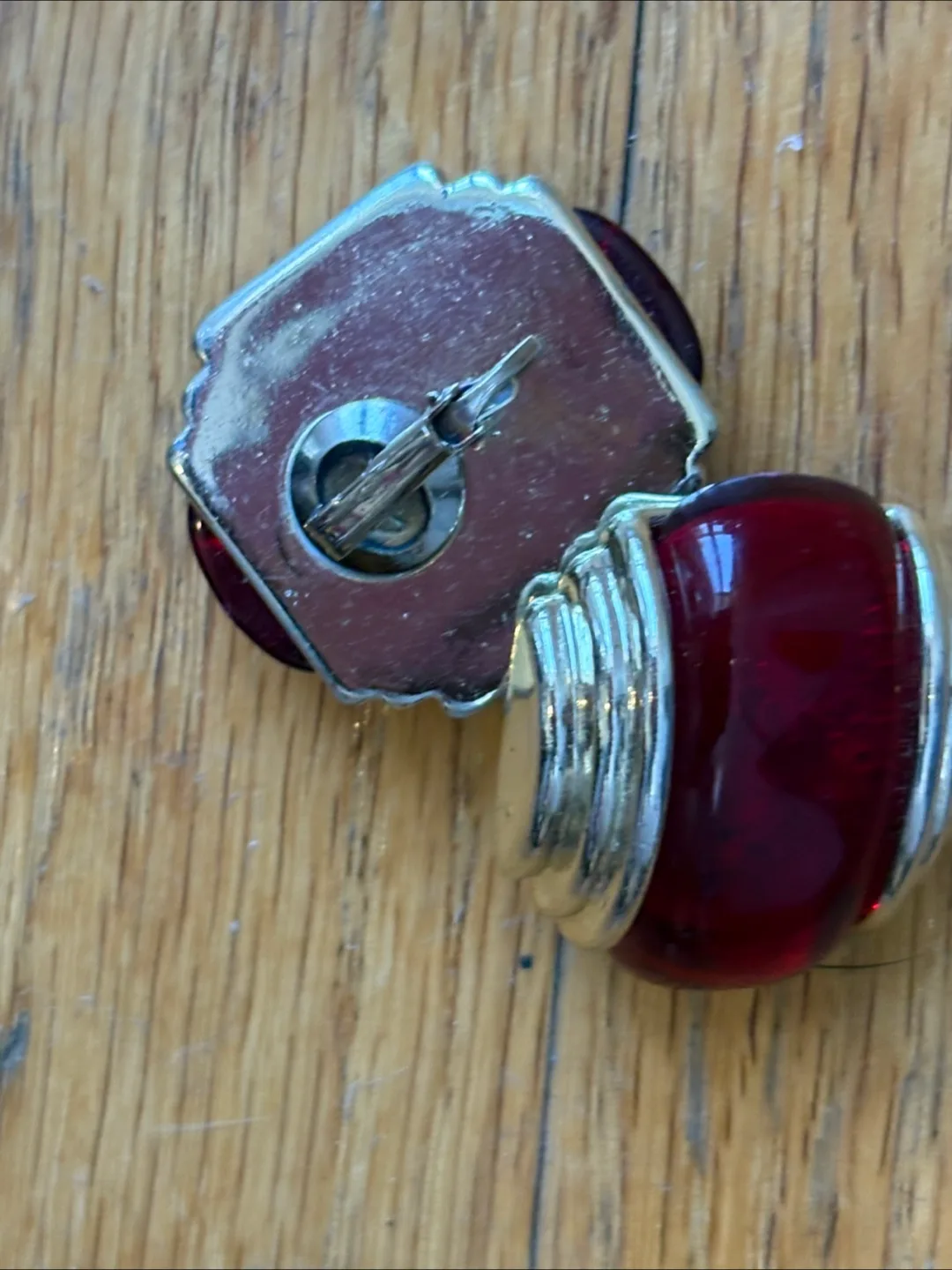 Vintage Red Clip-On Earrings image indicator(2)